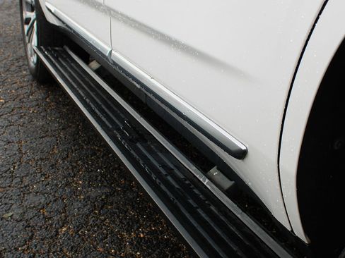 Used 2021 GMC Yukon Denali w/ Denali Premium Package image 14