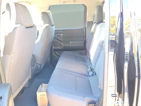 Certified 2024 Nissan Frontier SV w/ SV Convenience Package image 11