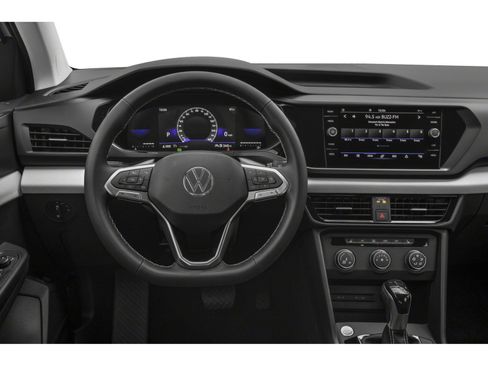 Used 2024 Volkswagen Taos SE FWD image 4