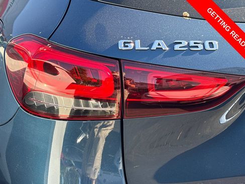 Used 2022 Mercedes-Benz GLA 250 w/ Premium Package Lite image 7