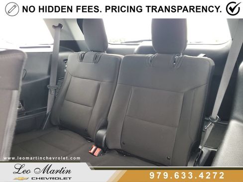 Used 2022 Ford Explorer XLT RWD image 9