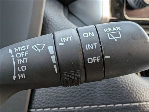Used 2025 Toyota RAV4 XLE AWD/4WD image 10