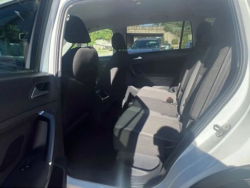 Used 2020 Volkswagen Tiguan S image 28