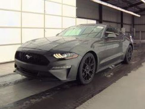 Used 2018 Ford Mustang Coupe RWD image 1