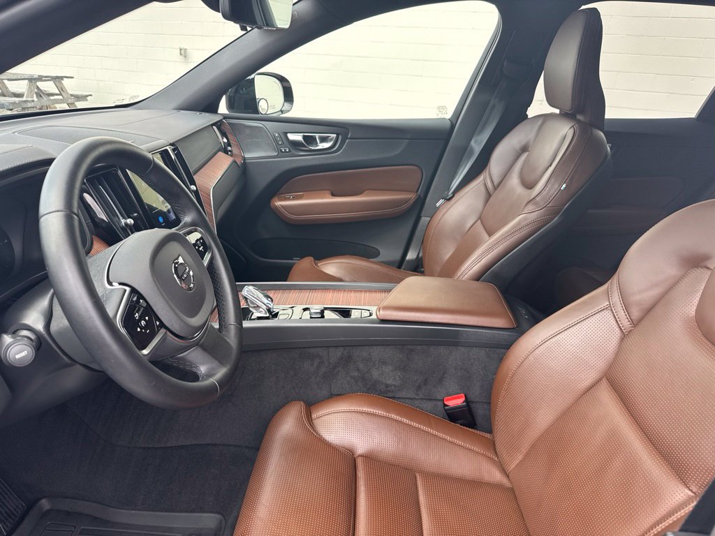 Used 2025 Volvo XC60 T8 Ultra w/ Climate Package AWD/4WD image 21