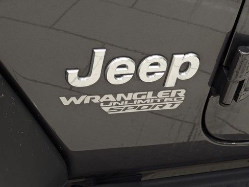 Used 2020 Jeep Wrangler Unlimited Sport image 29