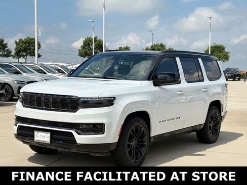 Used 2024 Jeep Grand Wagoneer Series II w/ Quick Order Packagew 28T AWD/4WD image 3