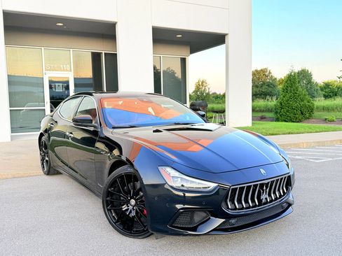 Used 2018 Maserati Ghibli GranSport image 21