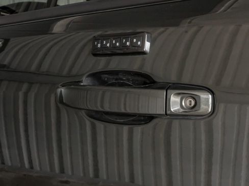 Used 2017 Chevrolet Colorado ZR2 w/ LPO, Premium Interior Package AWD/4WD image 39