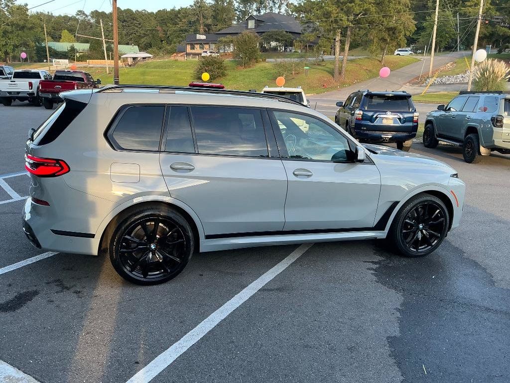 Used 2024 BMW X7 xDrive40i w/ Executive Package AWD/4WD image 8