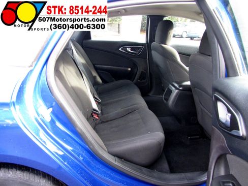 Used 2016 Chrysler 200 Limited image 15