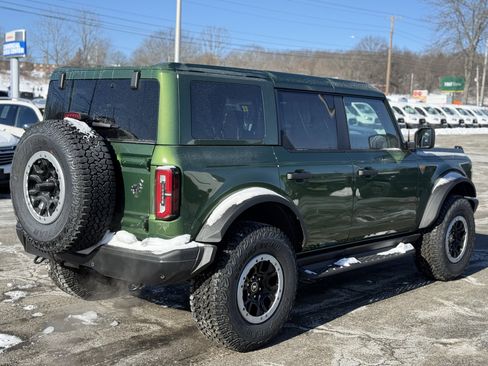 New 2025 Ford Bronco Badlands w/ Sasquatch Package image 2
