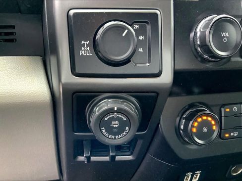 Certified 2019 Ford F150 XLT w/ Equipment Group 301A Mid image 30