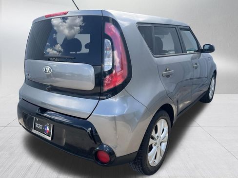 Used 2016 Kia Soul + FWD image 9
