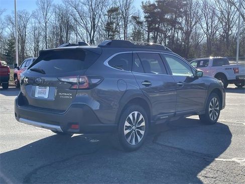Used 2025 Subaru Outback Touring XT w/ Tech Package 3 image 5