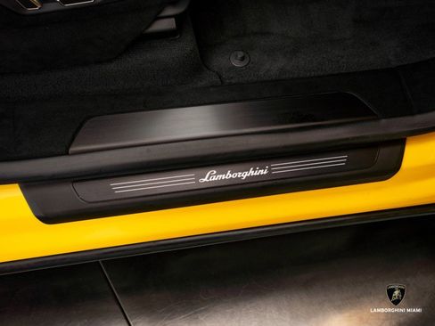 Used 2024 Lamborghini Urus Performante image 51