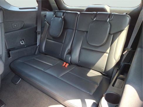 Used 2025 Ford Explorer ST-Line AWD/4WD image 11
