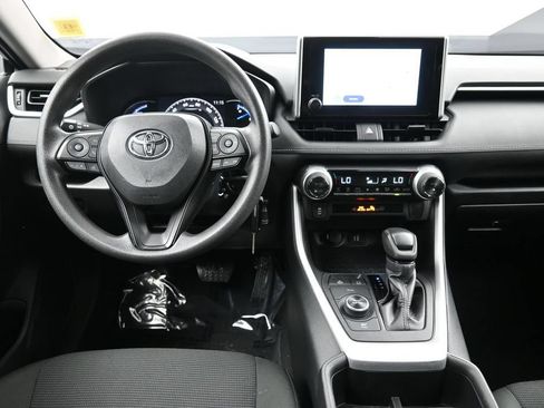 Used 2024 Toyota RAV4 LE AWD/4WD image 19