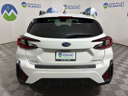 Certified 2025 Subaru Crosstrek 2.5i Limited w/ Crosstrek Mirror Package image 6