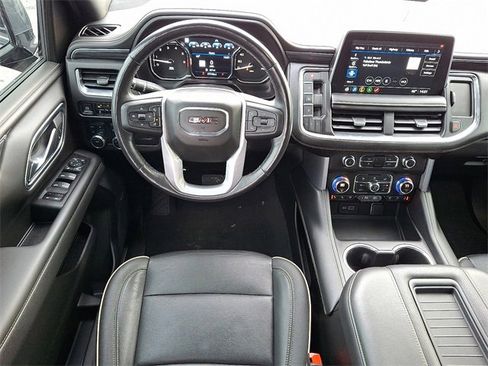 Used 2021 GMC Yukon XL SLT w/ Rear Media and Nav Package image 13