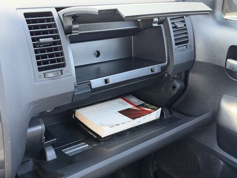 Used 2011 Toyota Tundra 4x4 Double Cab w/ SR5 Pkg image 29