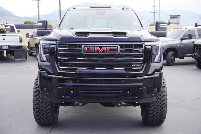 Used 2025 GMC Sierra 3500 AT4 w/ AT4 Premium Plus Package AWD/4WD image 7