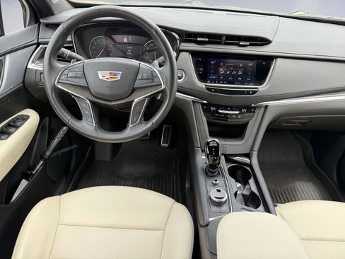 Used 2023 Cadillac XT5 Sportv w/ LPO, Floor Liner Package AWD/4WD image 21