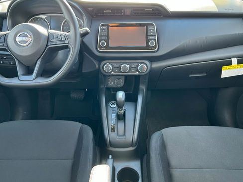 Used 2025 Nissan Kicks Play S image 13