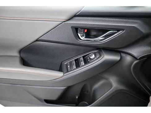 Used 2025 Subaru Crosstrek 2.5i Limited w/ Crosstrek Mirror Package image 14