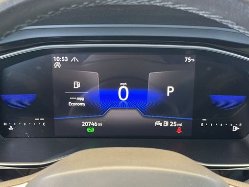 Used 2024 Volkswagen Jetta SE w/ Panoramic Sunroof Package image 23