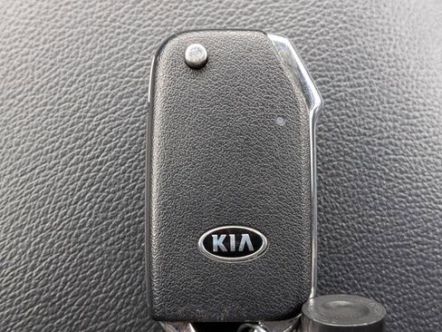 Used 2020 Kia Soul LX image 25