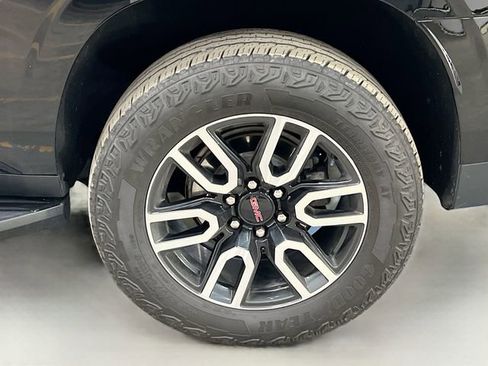 Used 2023 GMC Yukon XL AT4 image 35
