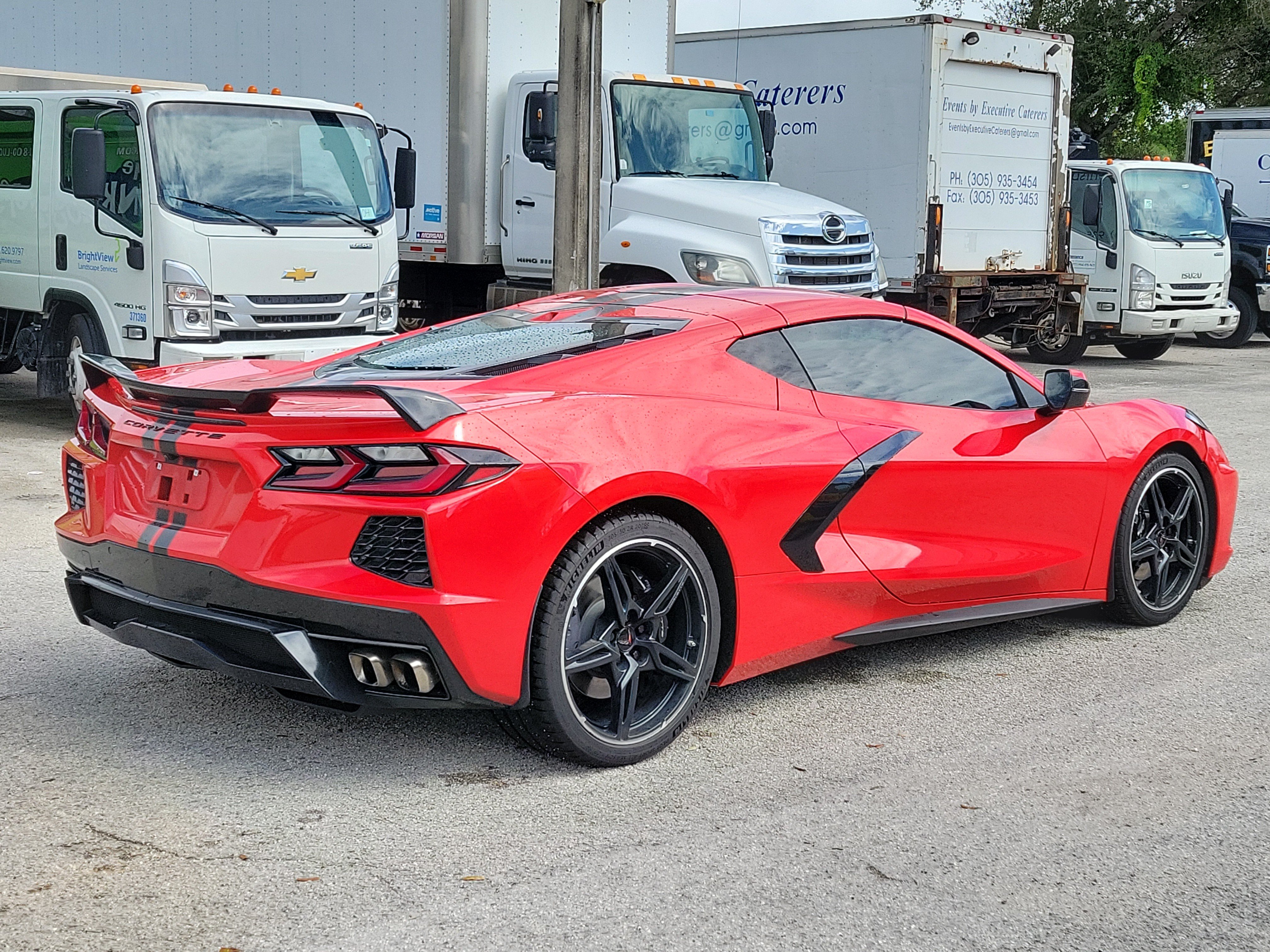 Used 2021 Chevrolet Corvette Stingray Preferred Cpe w/ Engine Appearance Package RWD image 5