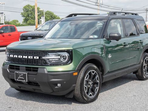 Used 2025 Ford Bronco Sport Outer Banks w/ Outer Banks Tech Package+ AWD/4WD image 8