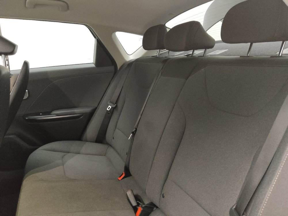 Used 2025 Kia K4 FWD image 18