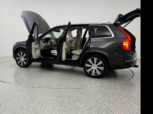 Certified 2024 Volvo XC90 B6 Plus w/ Protection Package Premier AWD/4WD image 12