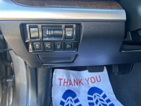 Used 2019 Subaru Outback 2.5i Limited image 12