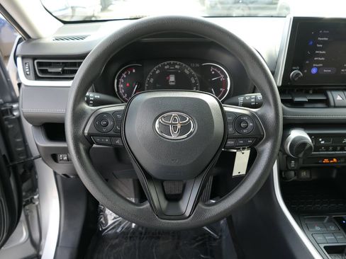 Used 2025 Toyota RAV4 LE image 18