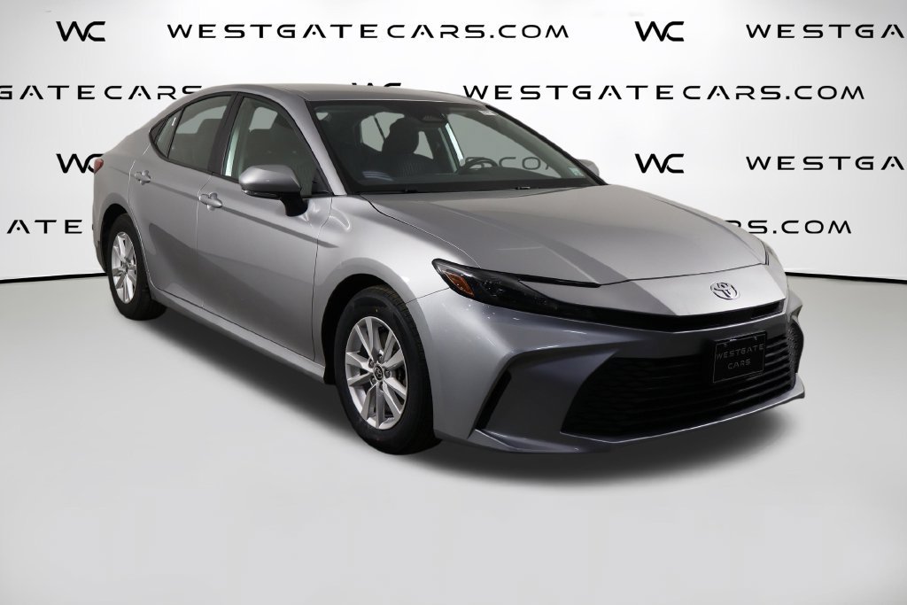 Used 2025 Toyota Camry LE FWD image 42