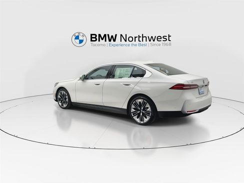 New 2026 BMW i5 eDrive40 AWD/4WD image 12