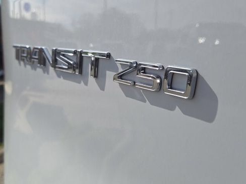 New 2025 Ford Transit 250 148 Medium Roof image 15