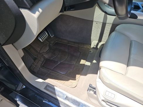 Used 2013 Cadillac SRX Performance FWD image 12