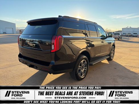 New 2026 Ford Expedition Active RWD image 8