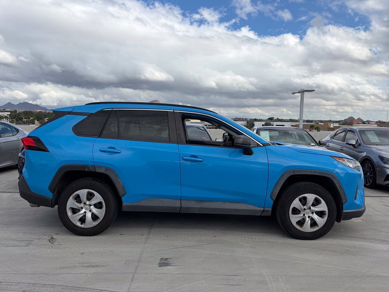 Used 2019 Toyota RAV4 LE w/ Carpet Mat Package AWD/4WD image 3