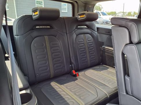Used 2024 Rivian R1S Adventure AWD/4WD image 17
