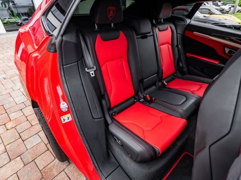 Used 2020 Lamborghini Urus AWD/4WD image 40