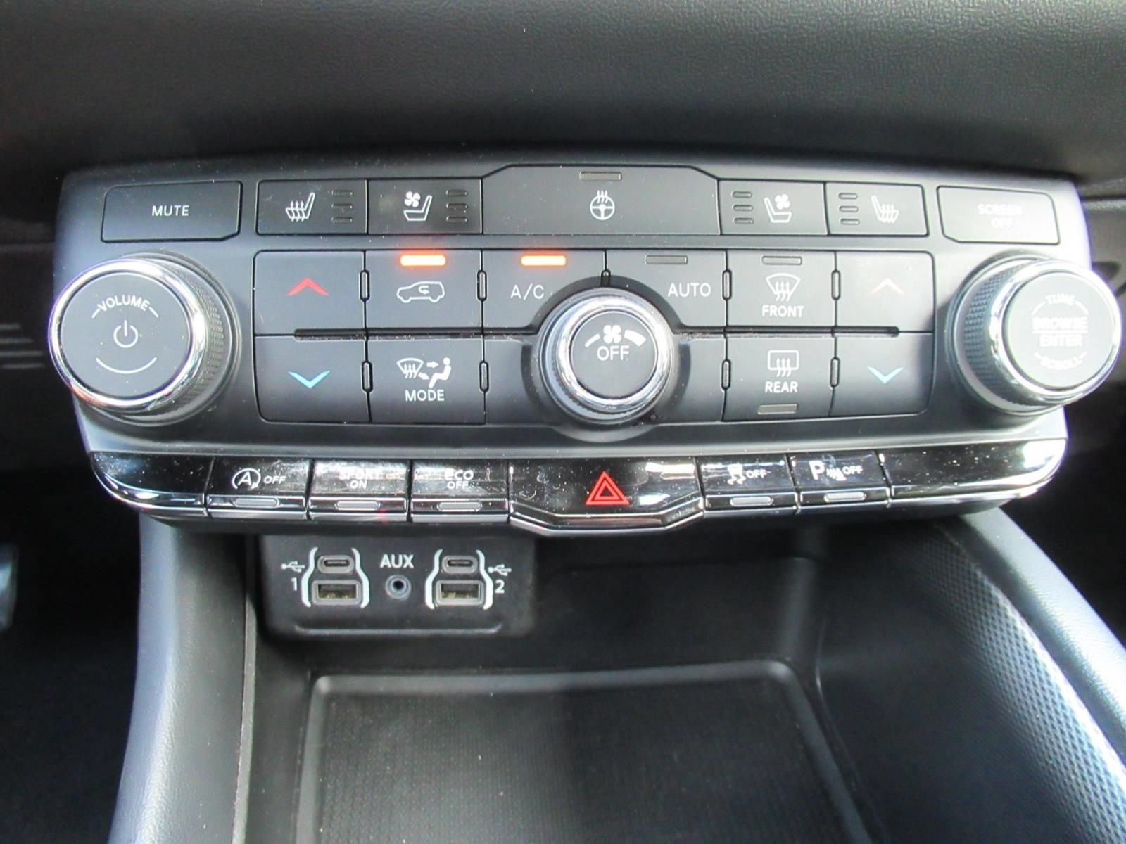 Used 2024 Dodge Durango GT RWD image 29