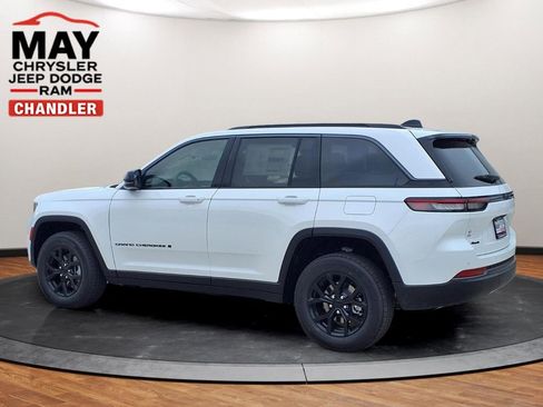 New 2026 Jeep Grand Cherokee Altitude AWD/4WD image 3