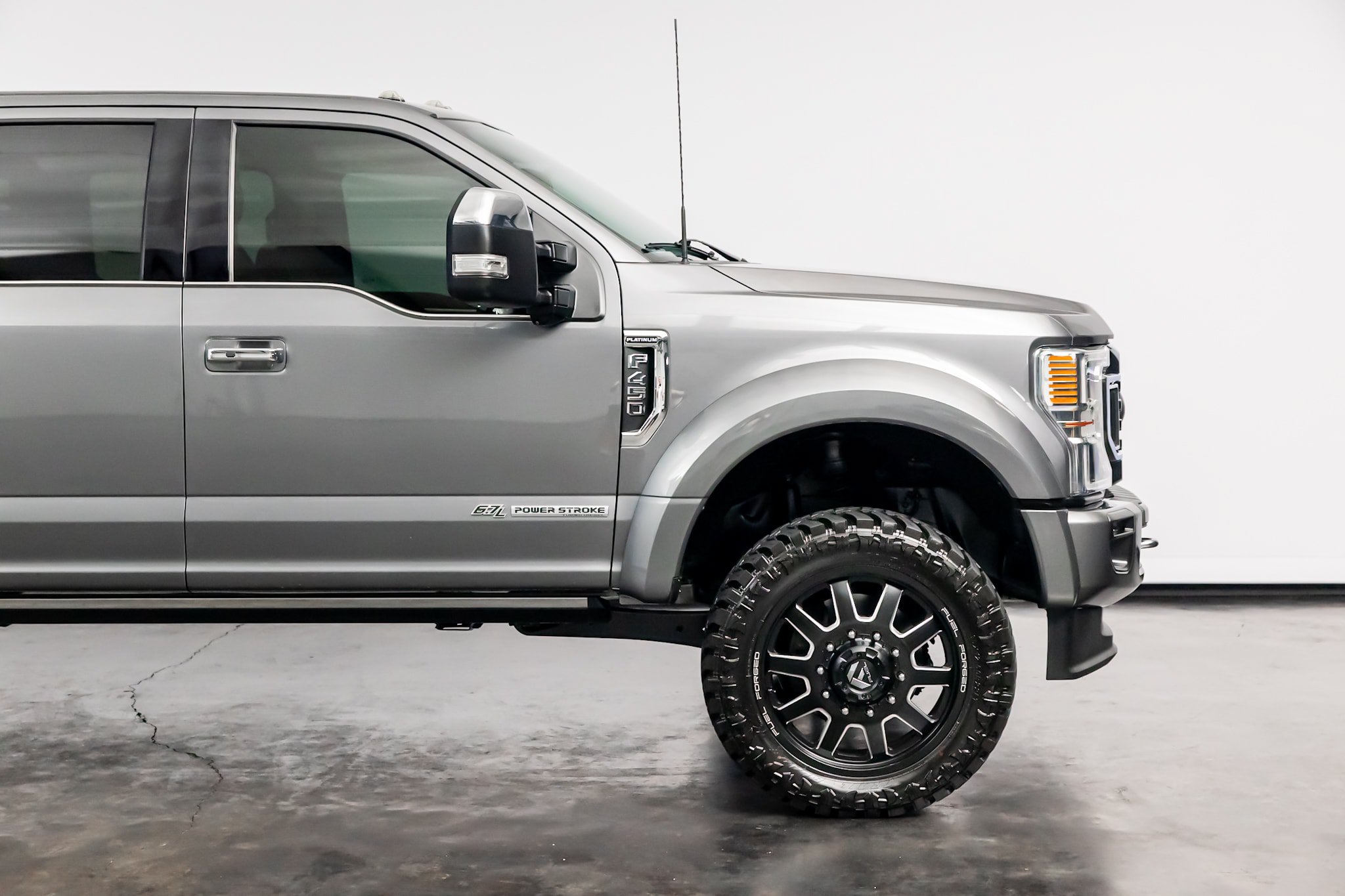 Used 2022 Ford F450 Platinum AWD/4WD image 23