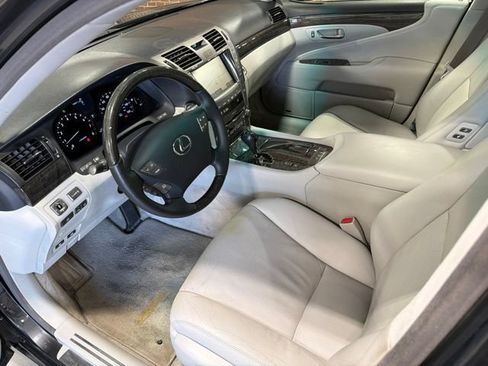 Used 2007 Lexus LS 460 RWD image 12